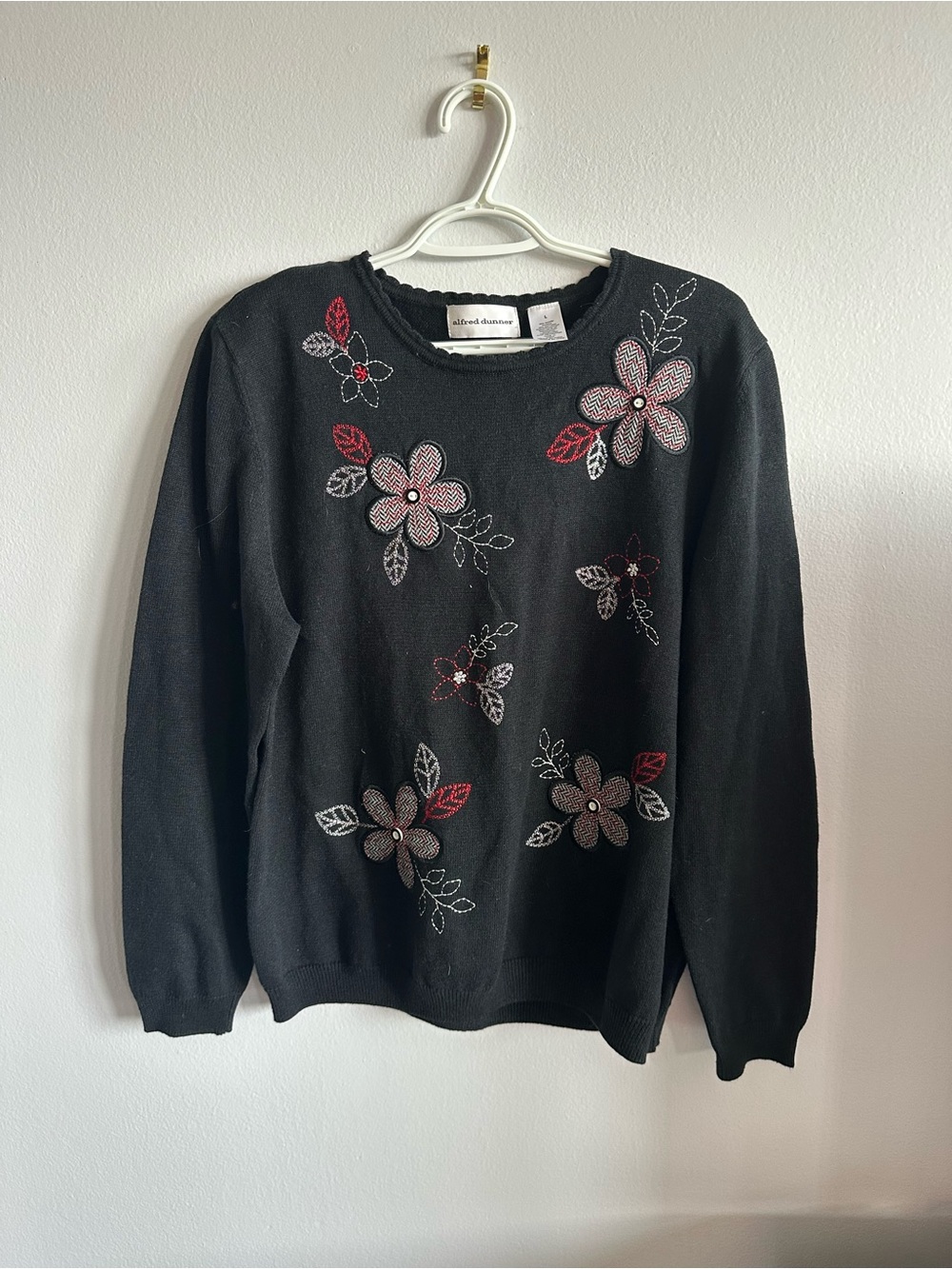 Alfred Dunner Women’s Black Floral Embroidered Ramie Cotton Sweater Size Large